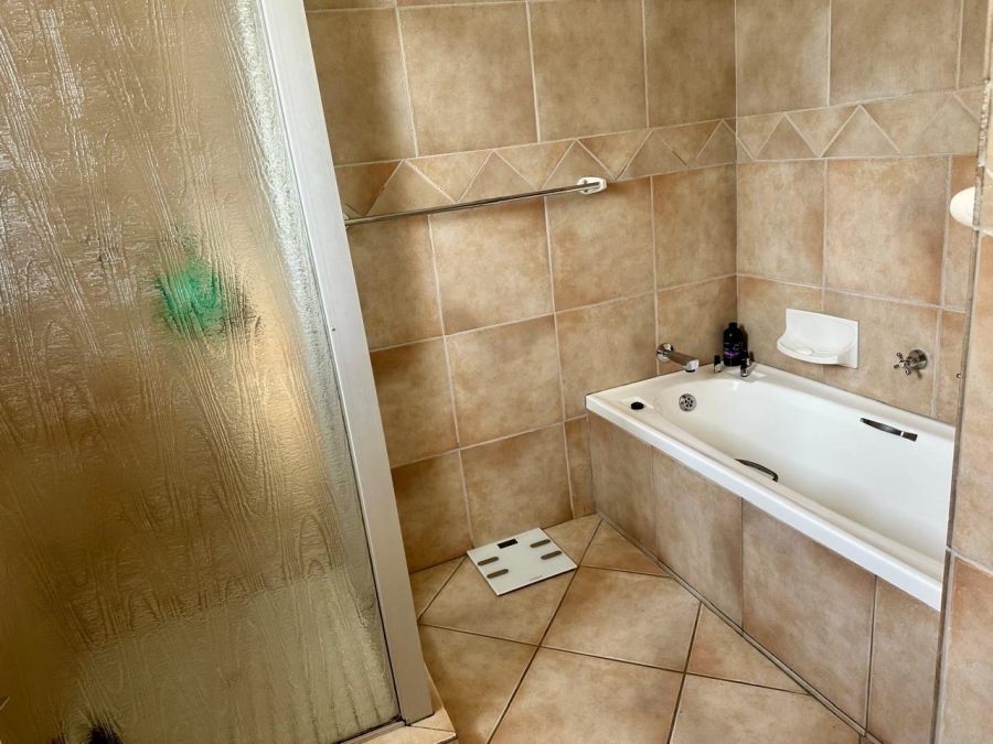 To Let 2 Bedroom Property for Rent in Hout Bay Western Cape